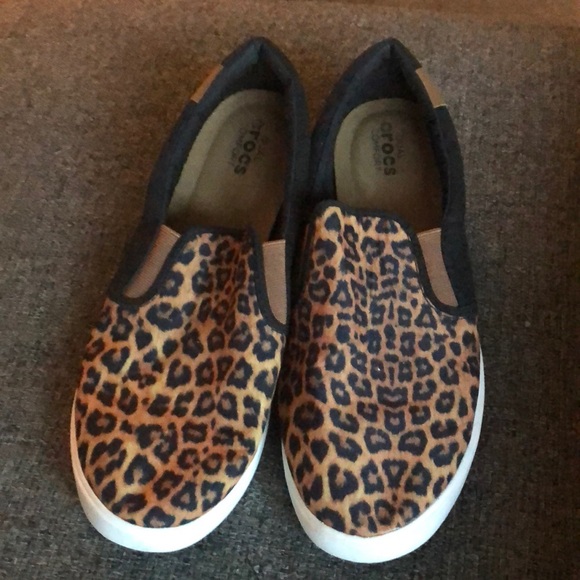 crocs leopard slip on